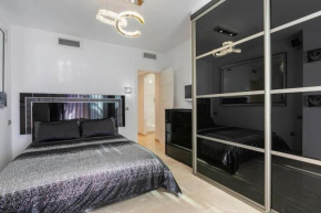 Superb Costalita in Beachfront complex RDR406, Estepona